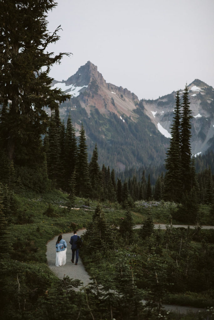 Mt Rainier National Park Elopement Timeline by Leesha King, adventurous elopement photography packages